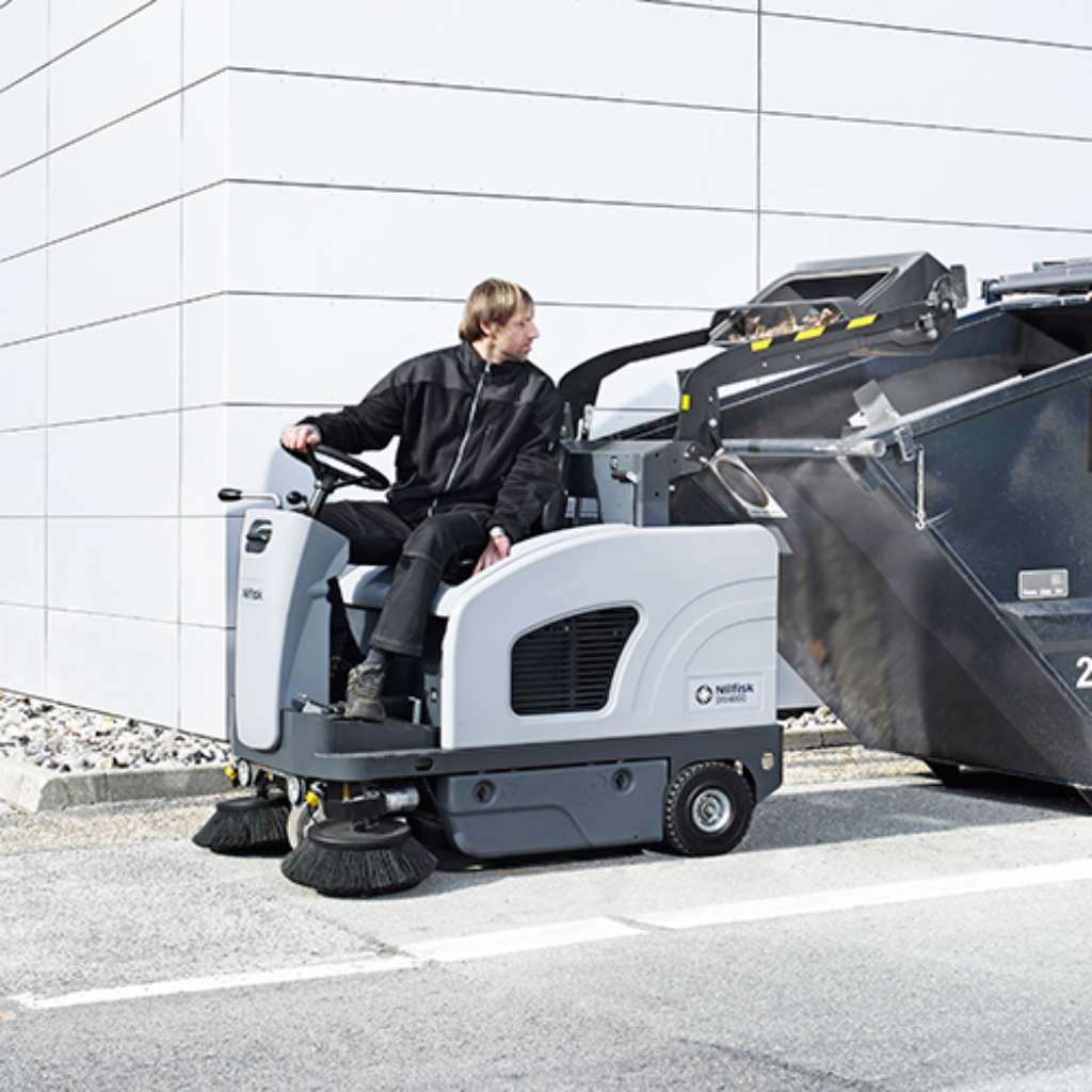 SW4000 Ride-On Sweeper